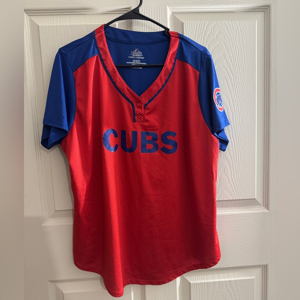 Majestic Women's Cubs Jersey style top